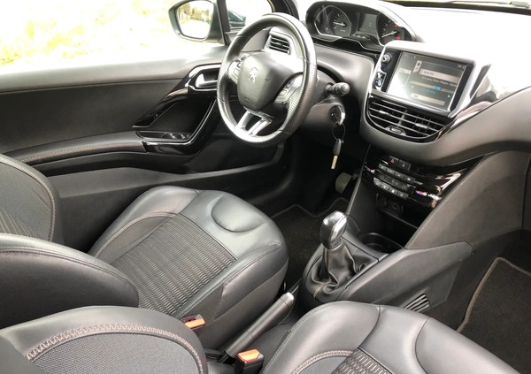 Peugeot 208 cena 26500 przebieg: 83000, rok produkcji 2013 z Mieroszów małe 56